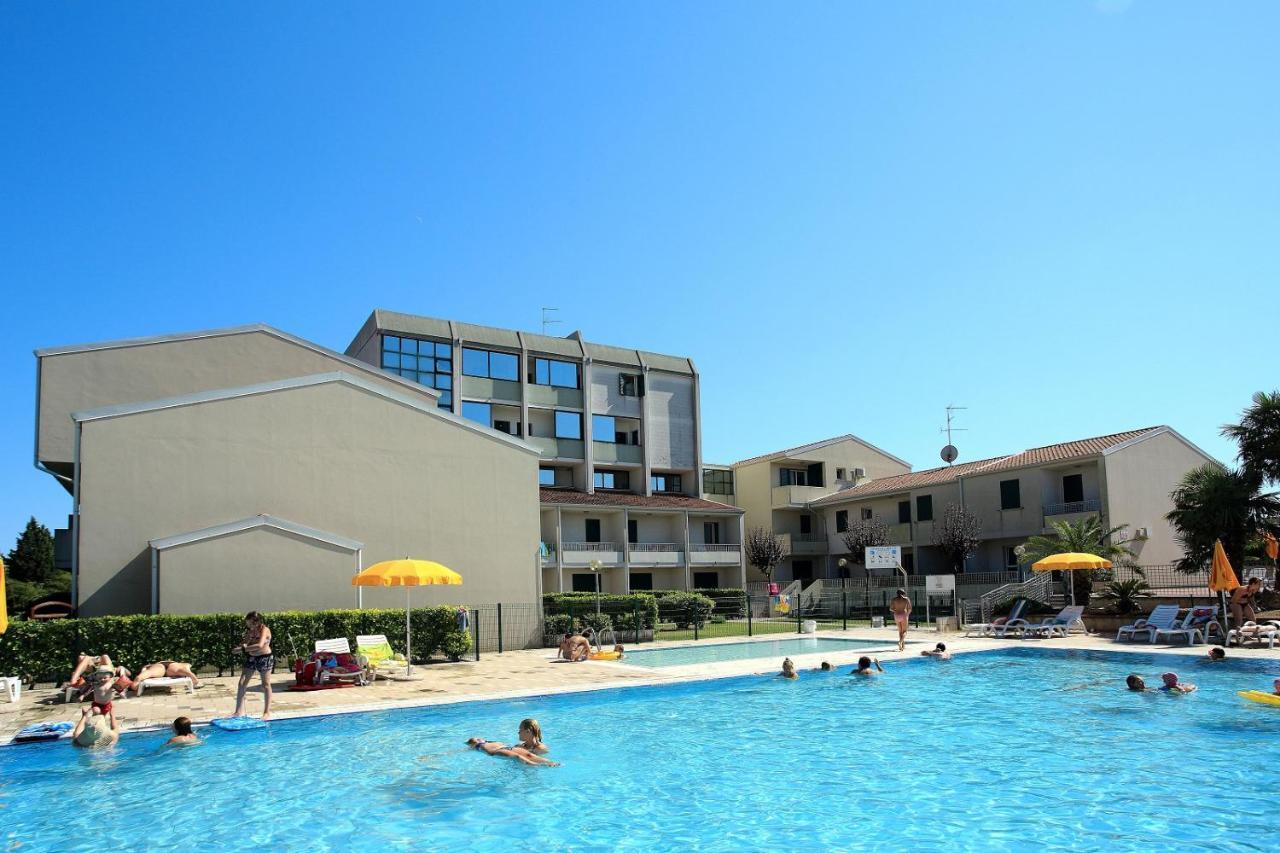 Villaggio Luna Due Caorle Exterior foto